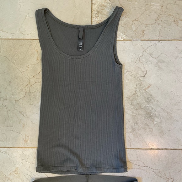 Skims Cotton Ribbed Top and Leggings, Gray, Fading of the leggings, Sz S - Picture 16 of 16